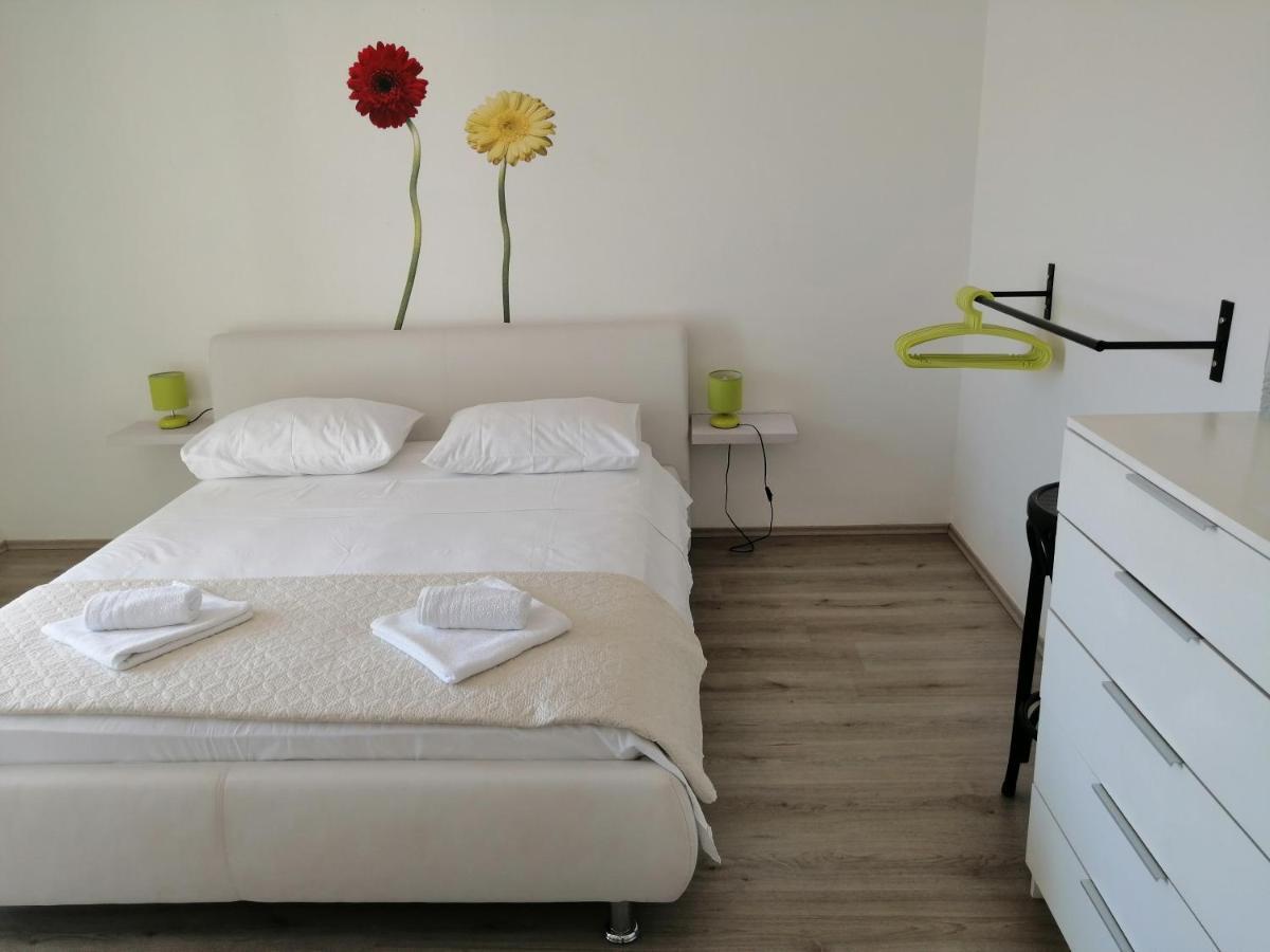 Apartment Roky Đảo Hvar Ngoại thất bức ảnh